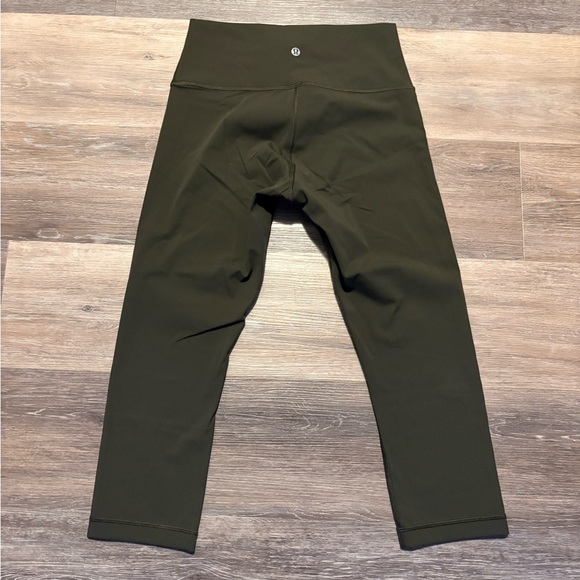 Lululemon leggings size 8 - Picture 2 of 6